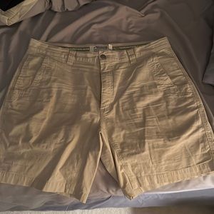 Mountain Khakis khaki shorts
